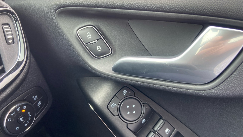 Ford Fiesta 1.0 EcoBoost Titanium 5dr Petrol Hatchback - Image 41