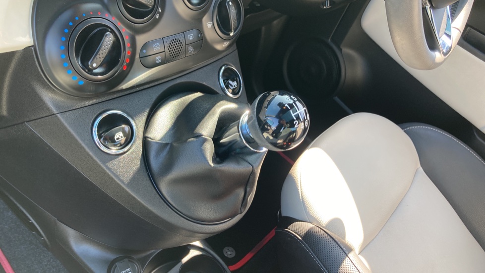 Fiat 500 1.0 Mild Hybrid Dolcevita [Part Leather] 3dr Petrol Hatchback - Image 13