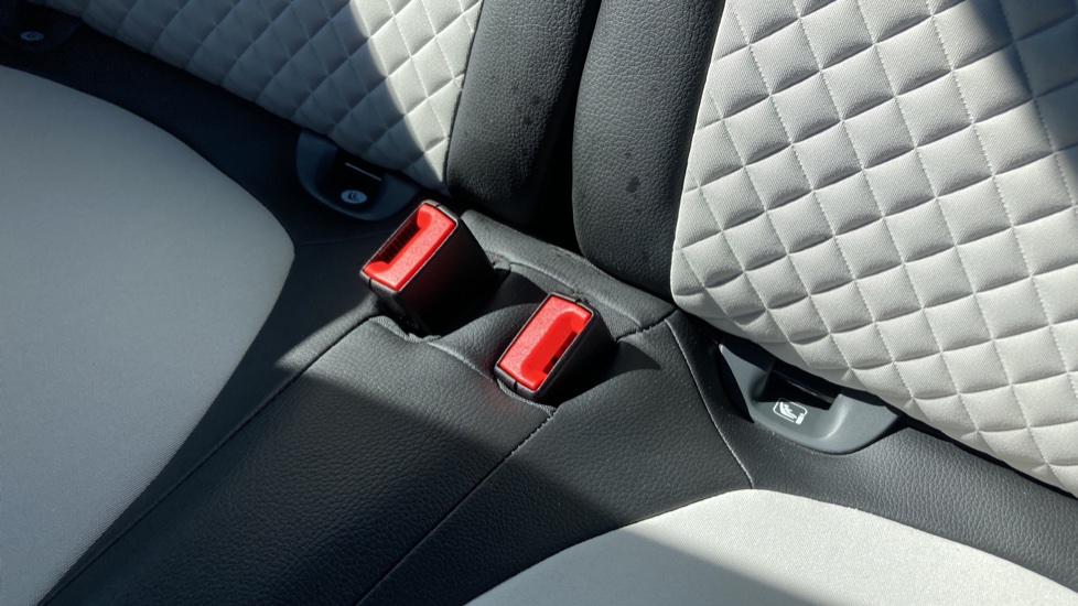Fiat 500 1.0 Mild Hybrid Dolcevita [Part Leather] 3dr Petrol Hatchback - Image 17