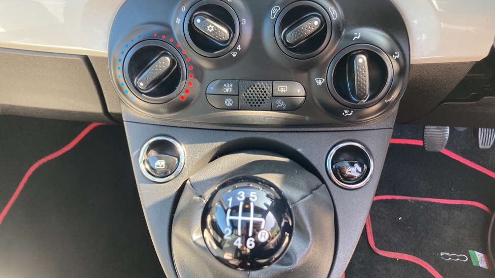 Fiat 500 1.0 Mild Hybrid Dolcevita [Part Leather] 3dr Petrol Hatchback - Image 35