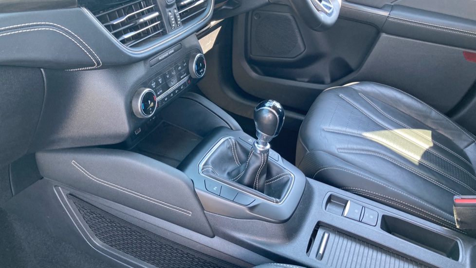 Ford Kuga 1.5 EcoBoost 150 Vignale 5dr Petrol Estate - Image 13