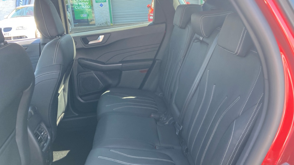 Ford Kuga 1.5 EcoBoost 150 Vignale 5dr Petrol Estate - Image 16