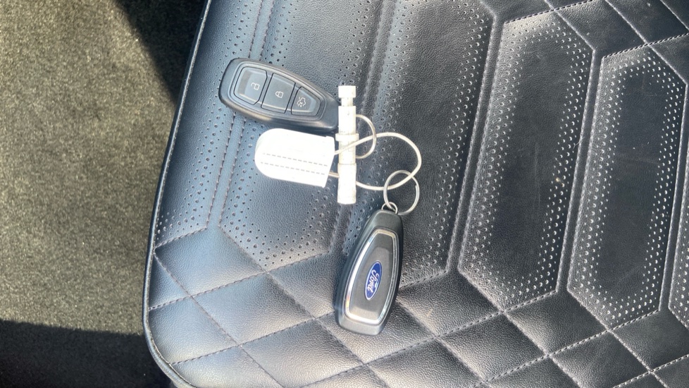 Ford Focus 1.0 EcoBoost Hybrid mHEV 155 Titanium X 5dr Auto Petrol Estate - Image 20