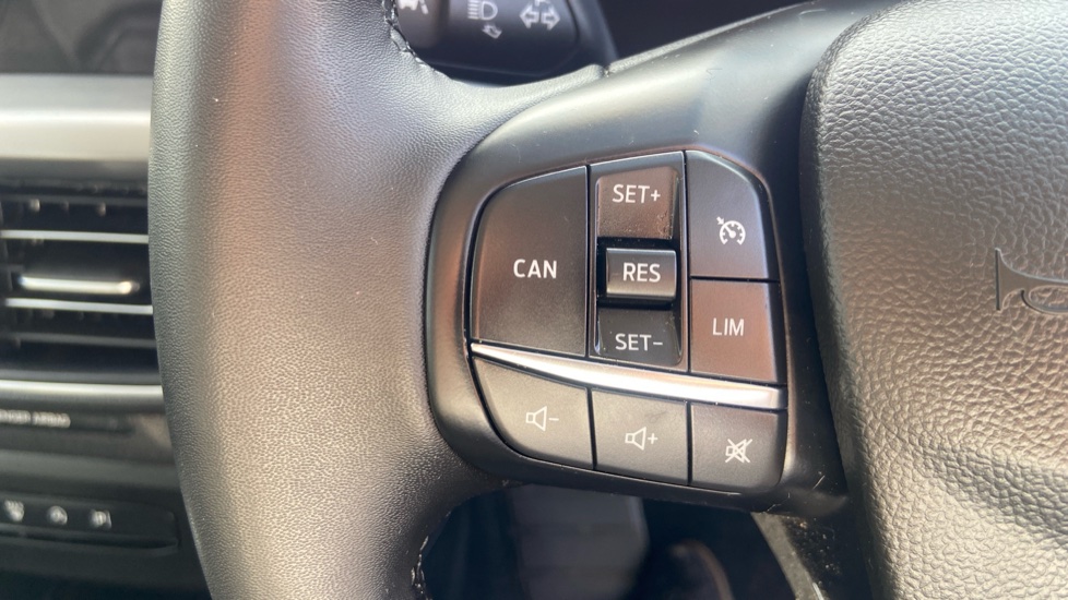 Ford Focus 1.0 EcoBoost Hybrid mHEV 155 Titanium X 5dr Auto Petrol Estate - Image 35