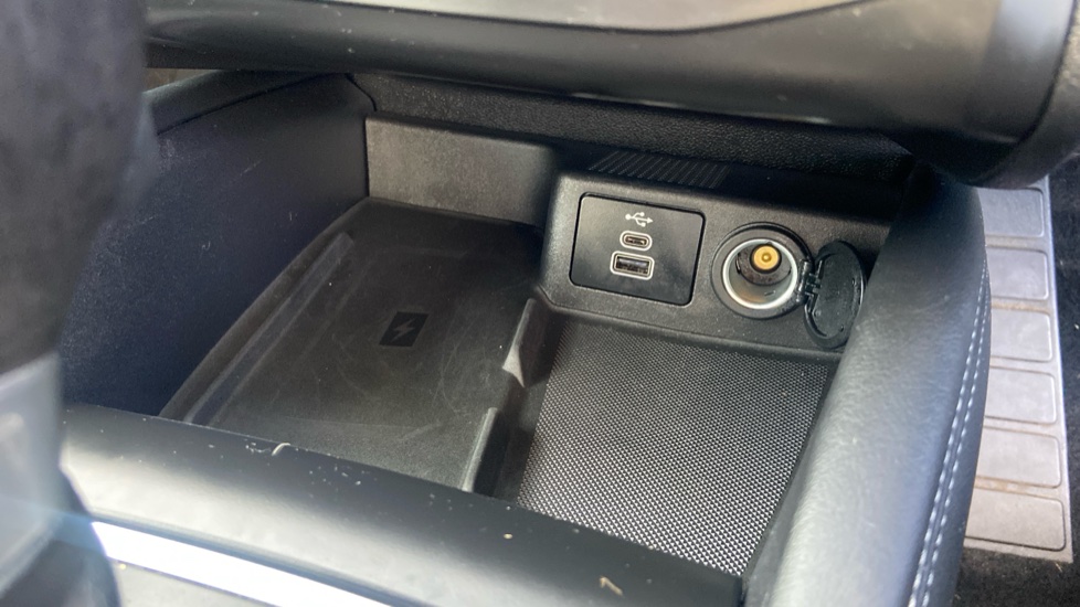 Ford Focus 1.0 EcoBoost Hybrid mHEV 155 Titanium X 5dr Auto Petrol Estate - Image 39