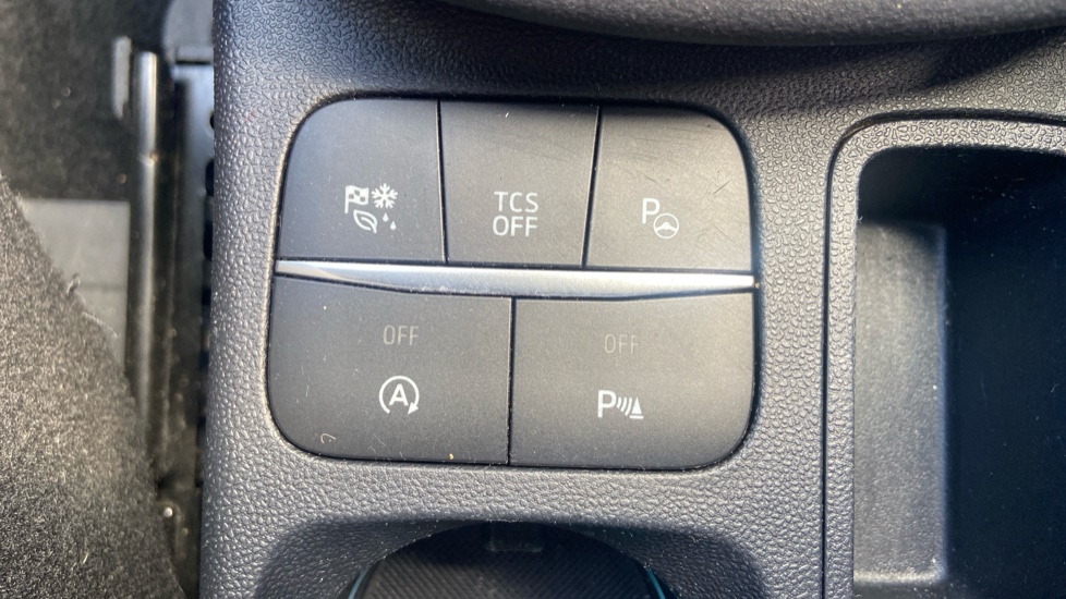 Ford Puma 1.0 EcoBoost Hybrid mHEV ST-Line X 5dr Petrol Hatchback - Image 33