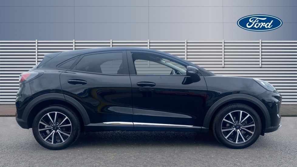 Ford Puma 1.0 EcoBoost Hybrid mHEV Titanium 5dr Petrol Hatchback - Image 5