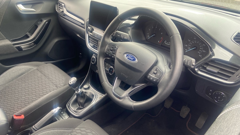 Ford Puma 1.0 EcoBoost Hybrid mHEV Titanium 5dr Petrol Hatchback - Image 11