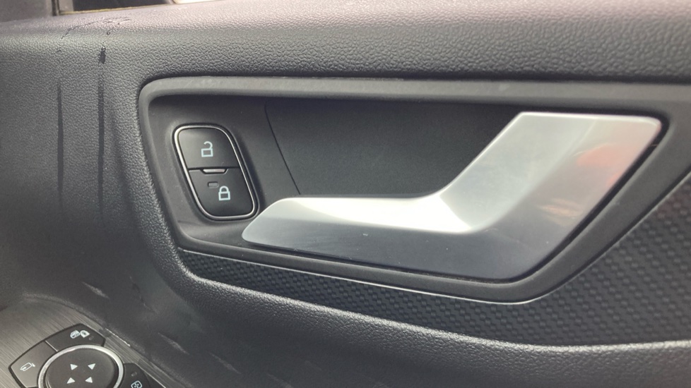 Ford Kuga 1.5 EcoBlue ST-Line First Edition 5dr Diesel Estate - Image 27