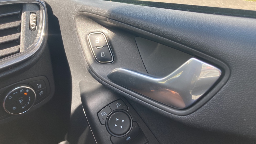 Ford Fiesta 1.0 EcoBoost Active 5dr Petrol Hatchback - Image 22
