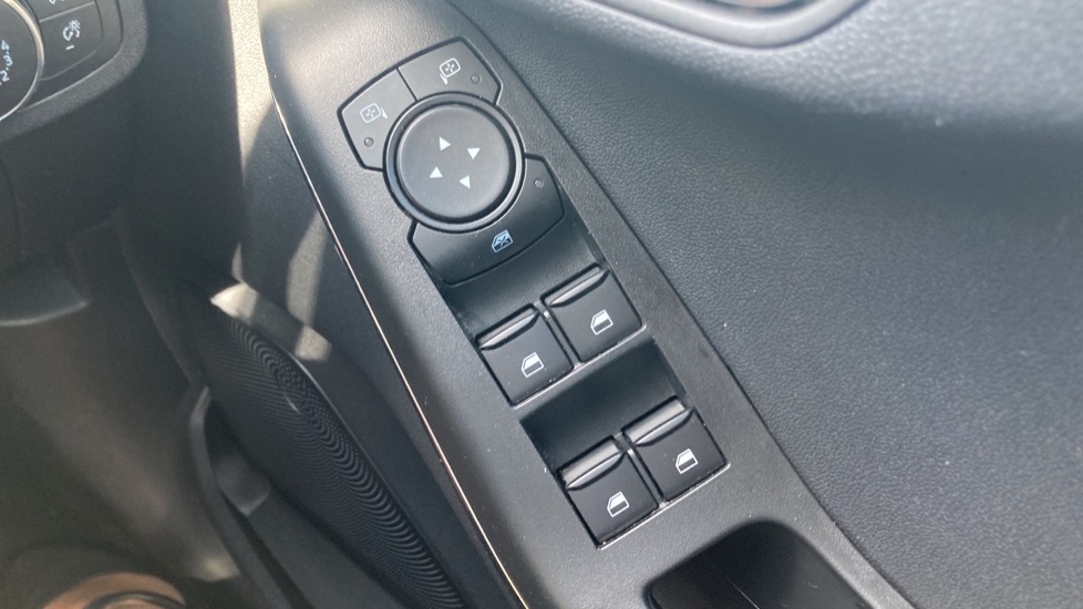 Ford Fiesta 1.0 EcoBoost Active 5dr Petrol Hatchback - Image 23