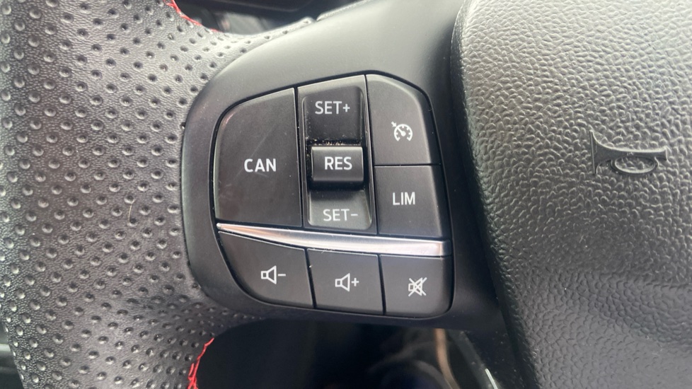 Ford Puma 1.0 EcoBoost Hybrid mHEV ST-Line X 5dr DCT Petrol Hatchback - Image 21