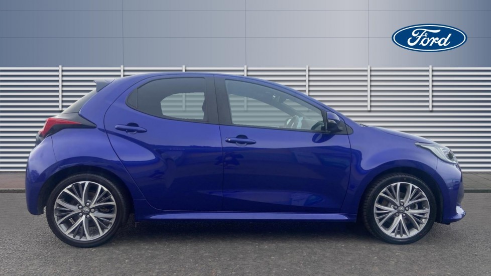 Toyota Yaris 1.5 Hybrid Excel 5dr CVT Hybrid Hatchback - Image 5