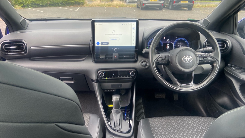 Toyota Yaris 1.5 Hybrid Excel 5dr CVT Hybrid Hatchback - Image 10