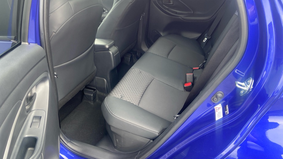 Toyota Yaris 1.5 Hybrid Excel 5dr CVT Hybrid Hatchback - Image 16