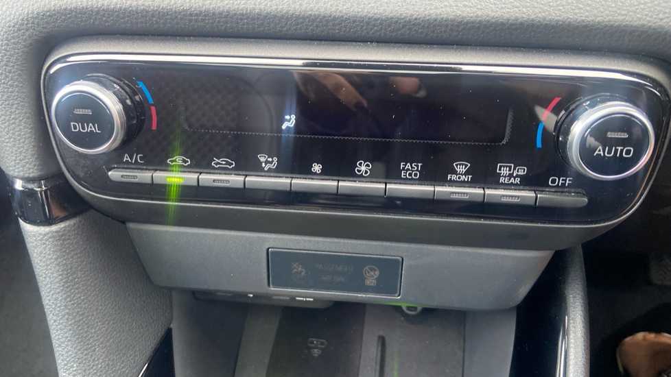 Toyota Yaris 1.5 Hybrid Excel 5dr CVT Hybrid Hatchback - Image 26