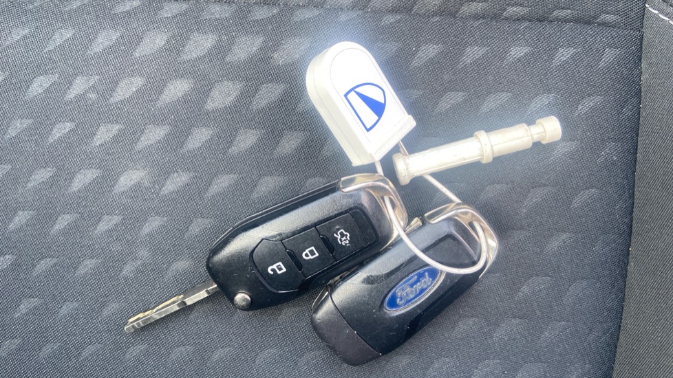 Ford Fiesta 1.0 EcoBoost Zetec 5dr Petrol Hatchback - Image 20