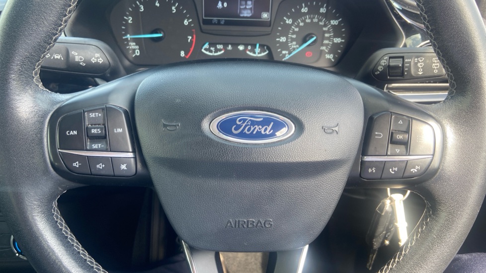 Ford Fiesta 1.0 EcoBoost Zetec 5dr Petrol Hatchback - Image 27