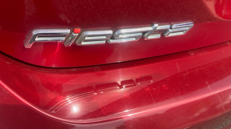 Ford Fiesta 1.0 EcoBoost Zetec 5dr Petrol Hatchback - Image 37