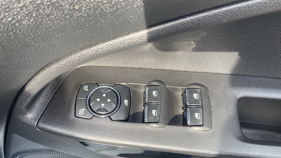 Ford EcoSport 1.0 EcoBoost 125 ST-Line 5dr Petrol Hatchback - Image 27