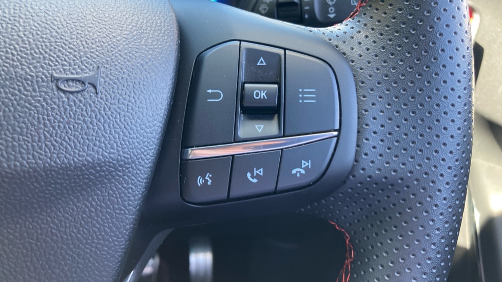 Ford Puma 1.0 EcoBoost Hybrid mHEV ST-Line X 5dr Petrol Hatchback - Image 32
