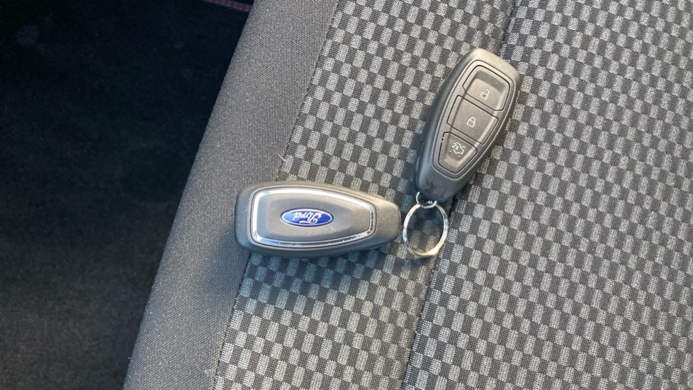 Ford Puma 1.0 EcoBoost Hybrid mHEV ST-Line 5dr Petrol Hatchback - Image 20
