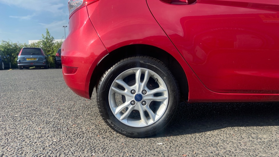 Ford Fiesta 1.25 82 Zetec 5dr Petrol Hatchback - Image 7