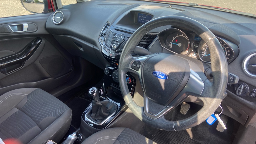 Ford Fiesta 1.25 82 Zetec 5dr Petrol Hatchback - Image 11