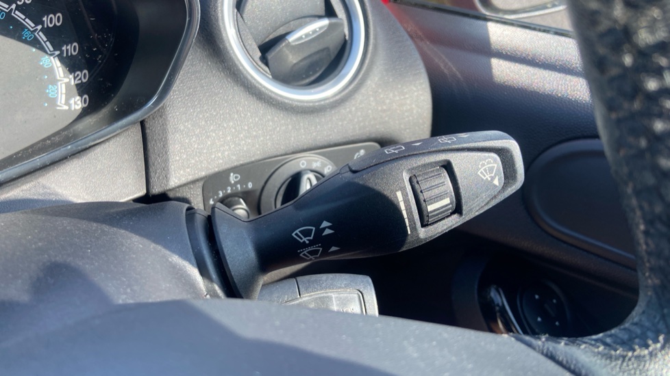 Ford Fiesta 1.25 82 Zetec 5dr Petrol Hatchback - Image 22