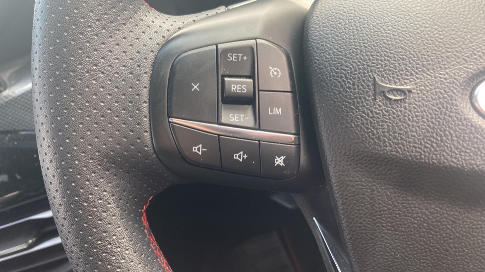 Ford Kuga 2.5 PHEV ST-Line X Edition 5dr CVT Estate - Image 30