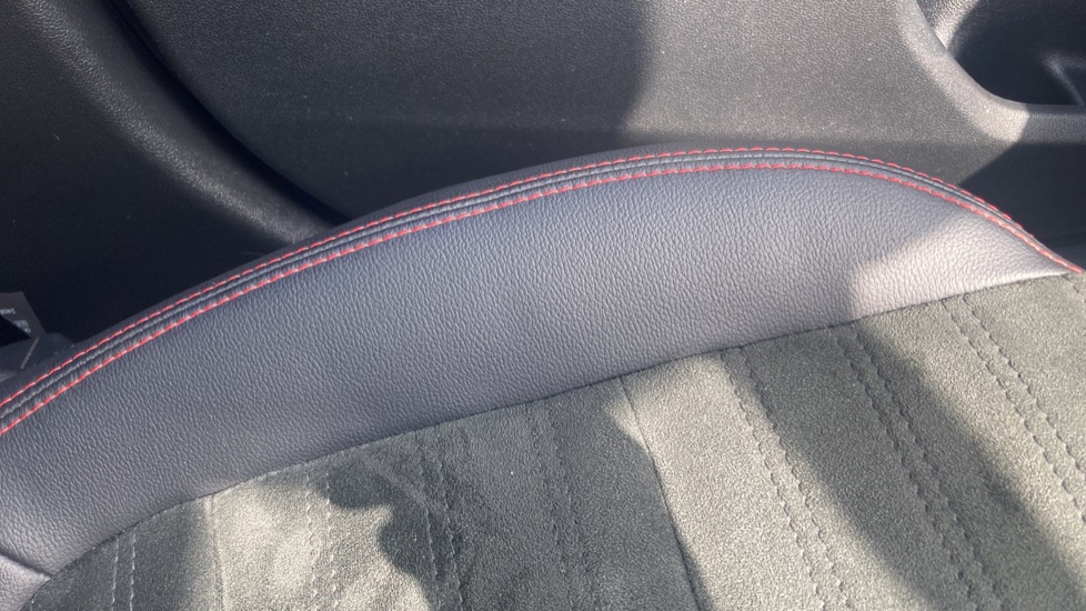 Ford Kuga 2.5 PHEV ST-Line X Edition 5dr CVT Estate - Image 41