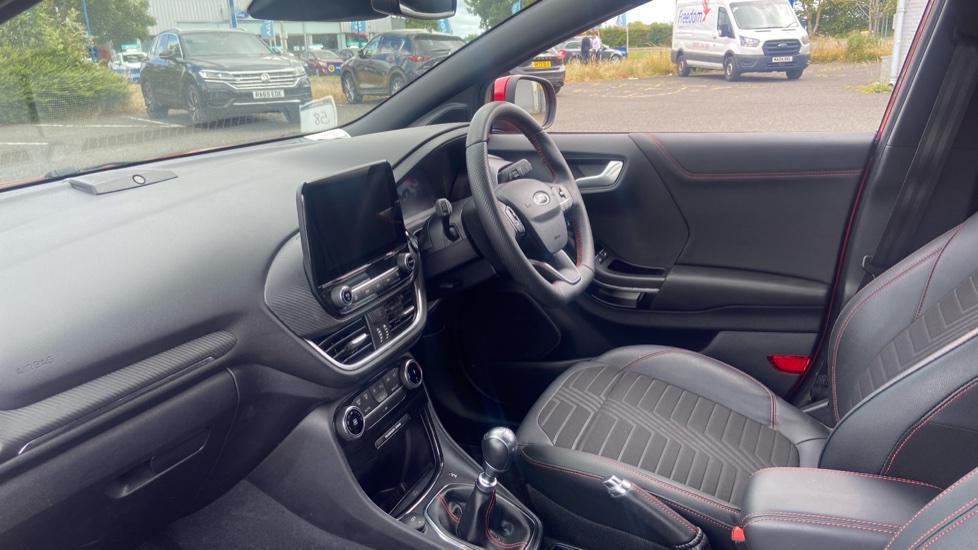 Ford Puma 1.0 EcoBoost Hybrid mHEV ST-Line X 5dr Petrol Hatchback - Image 9
