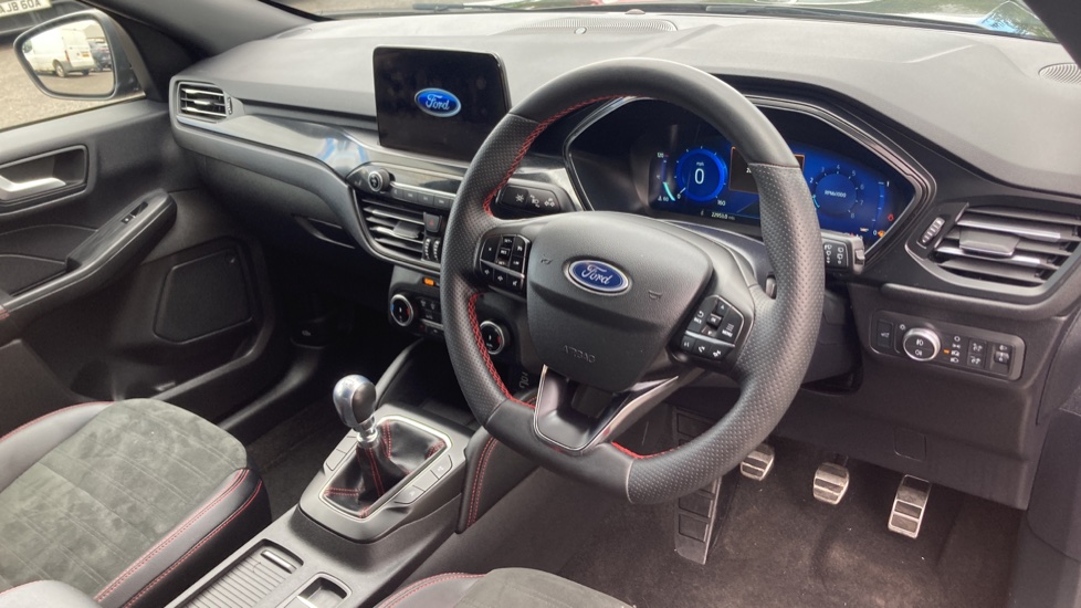 Ford Kuga 1.5 EcoBoost 150 ST-Line Edition 5dr Petrol Estate - Image 11