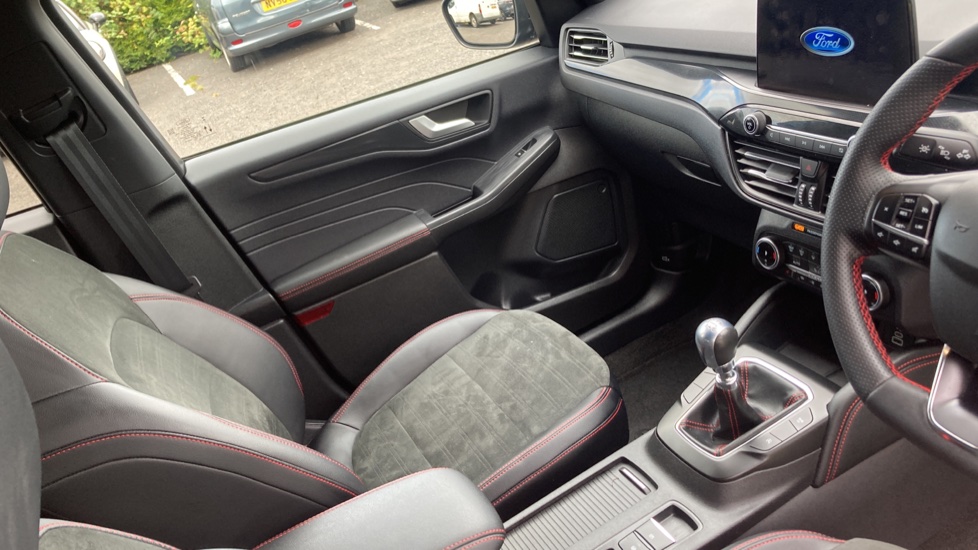 Ford Kuga 1.5 EcoBoost 150 ST-Line Edition 5dr Petrol Estate - Image 14
