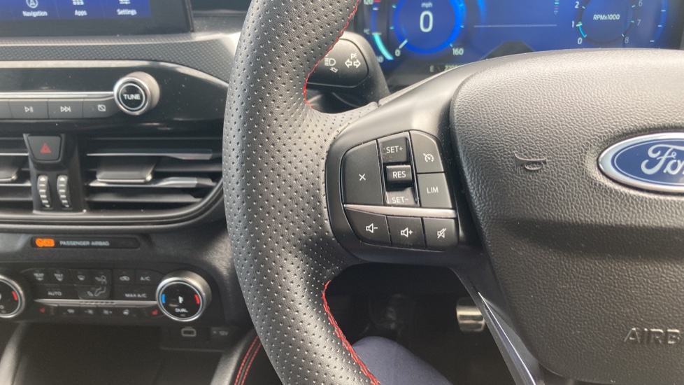 Ford Kuga 1.5 EcoBoost 150 ST-Line Edition 5dr Petrol Estate - Image 29