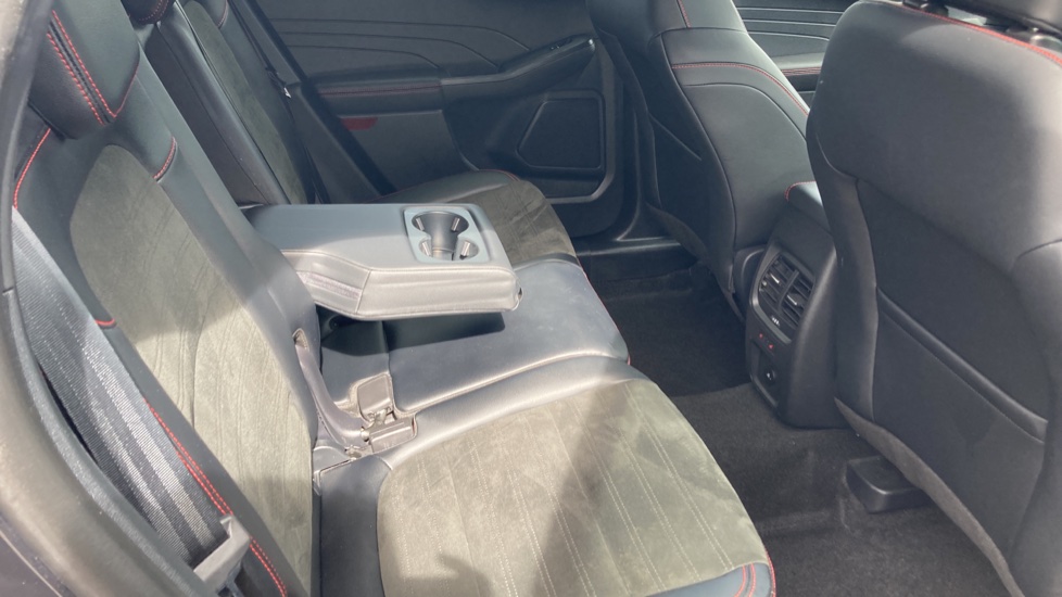 Ford Kuga 1.5 EcoBoost 150 ST-Line Edition 5dr Petrol Estate - Image 37