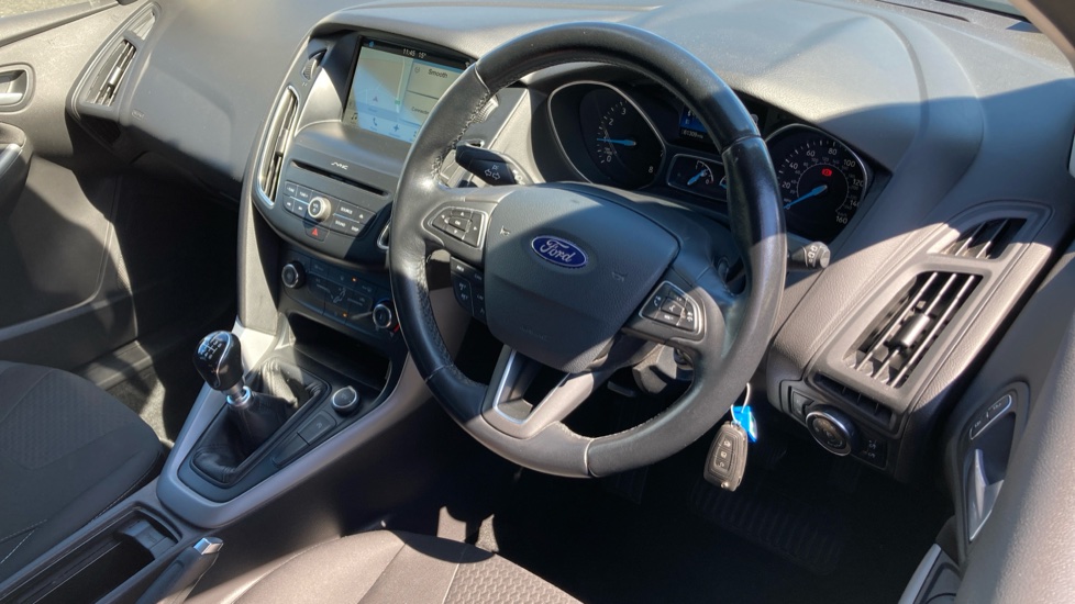 Ford Focus 1.0 EcoBoost 125 Zetec Edition 5dr Petrol Estate - Image 11