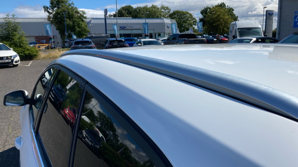 Ford Focus 1.0 EcoBoost 125 Zetec Edition 5dr Petrol Estate - Image 25