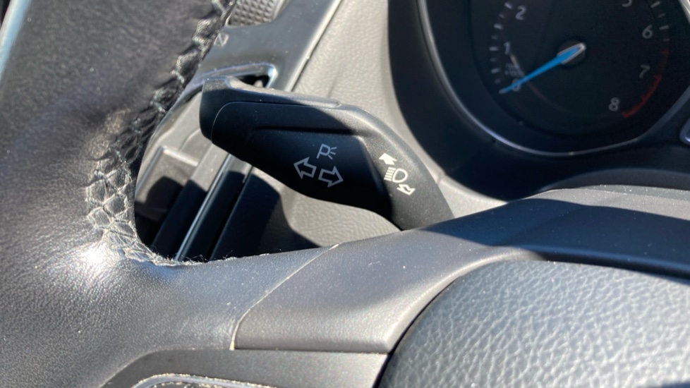 Ford Focus 1.0 EcoBoost 125 Zetec Edition 5dr Petrol Estate - Image 38