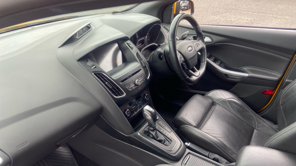Ford Focus ST 2.0 TDCi 185 ST-3 Navigation 5dr Powershift Diesel Hatchback - Image 9