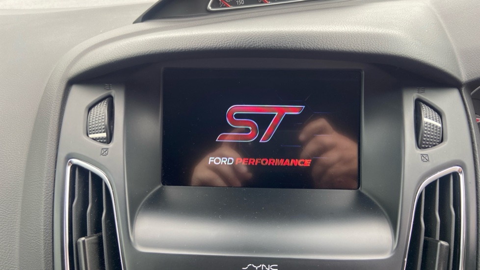 Ford Focus ST 2.0 TDCi 185 ST-3 Navigation 5dr Powershift Diesel Hatchback - Image 12