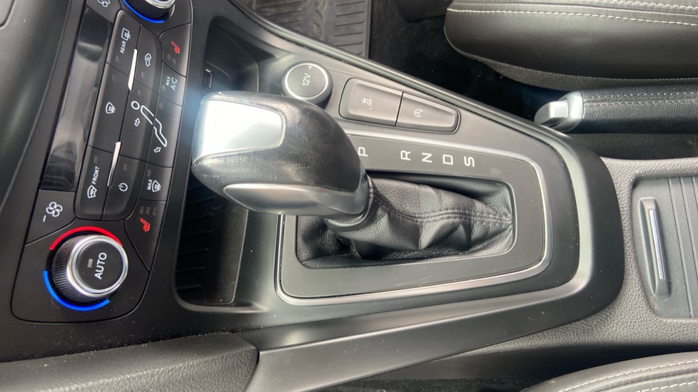 Ford Focus ST 2.0 TDCi 185 ST-3 Navigation 5dr Powershift Diesel Hatchback - Image 13