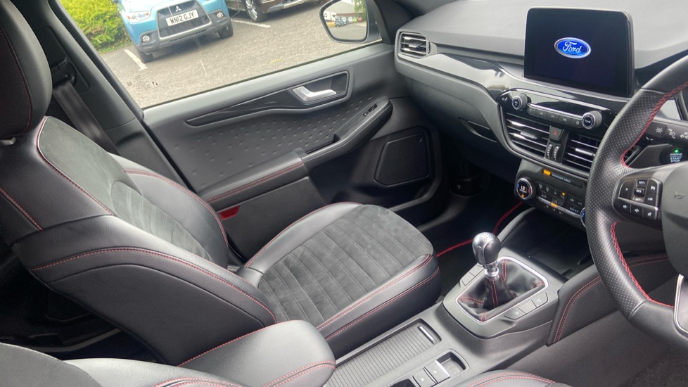 Ford Kuga 1.5 EcoBlue ST-Line Edition 5dr Diesel Estate - Image 14