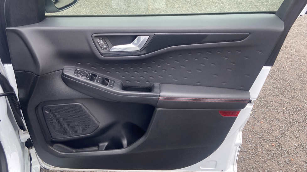Ford Kuga 1.5 EcoBlue ST-Line Edition 5dr Diesel Estate - Image 25