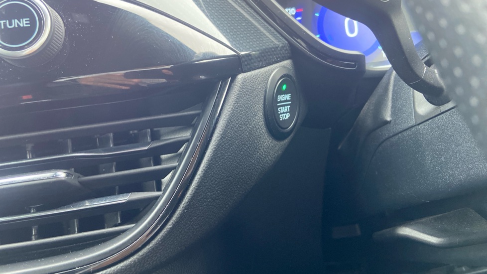 Ford Kuga 1.5 EcoBlue ST-Line Edition 5dr Diesel Estate - Image 33