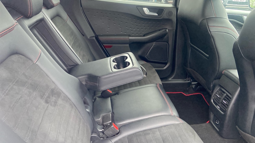 Ford Kuga 1.5 EcoBlue ST-Line Edition 5dr Diesel Estate - Image 39