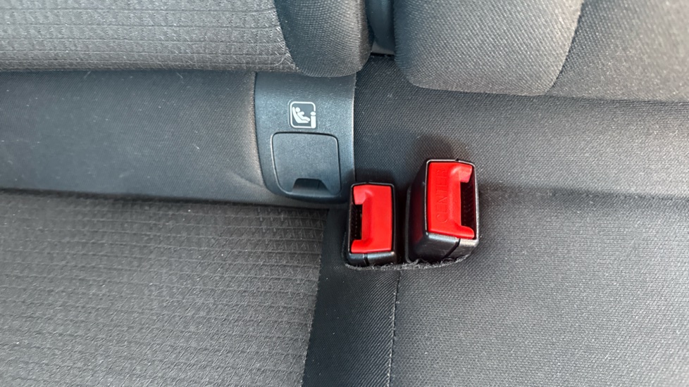 Nissan Qashqai 1.3 DiG-T MH N-Connecta 5dr Petrol Hatchback - Image 17