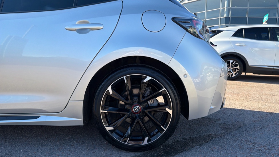 Toyota Corolla 1.8 VVT-i Hybrid GR Sport 5dr CVT Hybrid Hatchback - Image 7