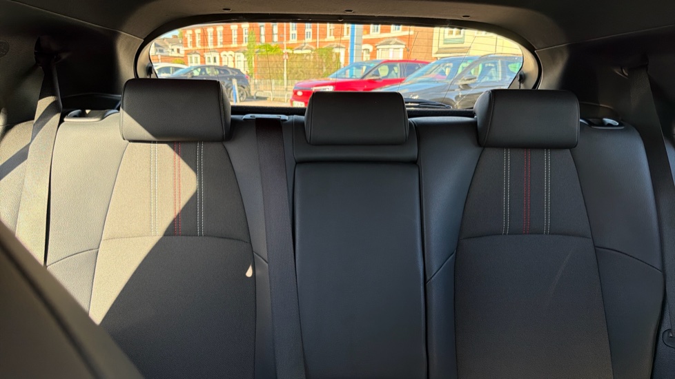Toyota Corolla 1.8 VVT-i Hybrid GR Sport 5dr CVT Hybrid Hatchback - Image 15