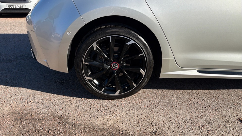 Toyota Corolla 1.8 VVT-i Hybrid GR Sport 5dr CVT Hybrid Hatchback - Image 40